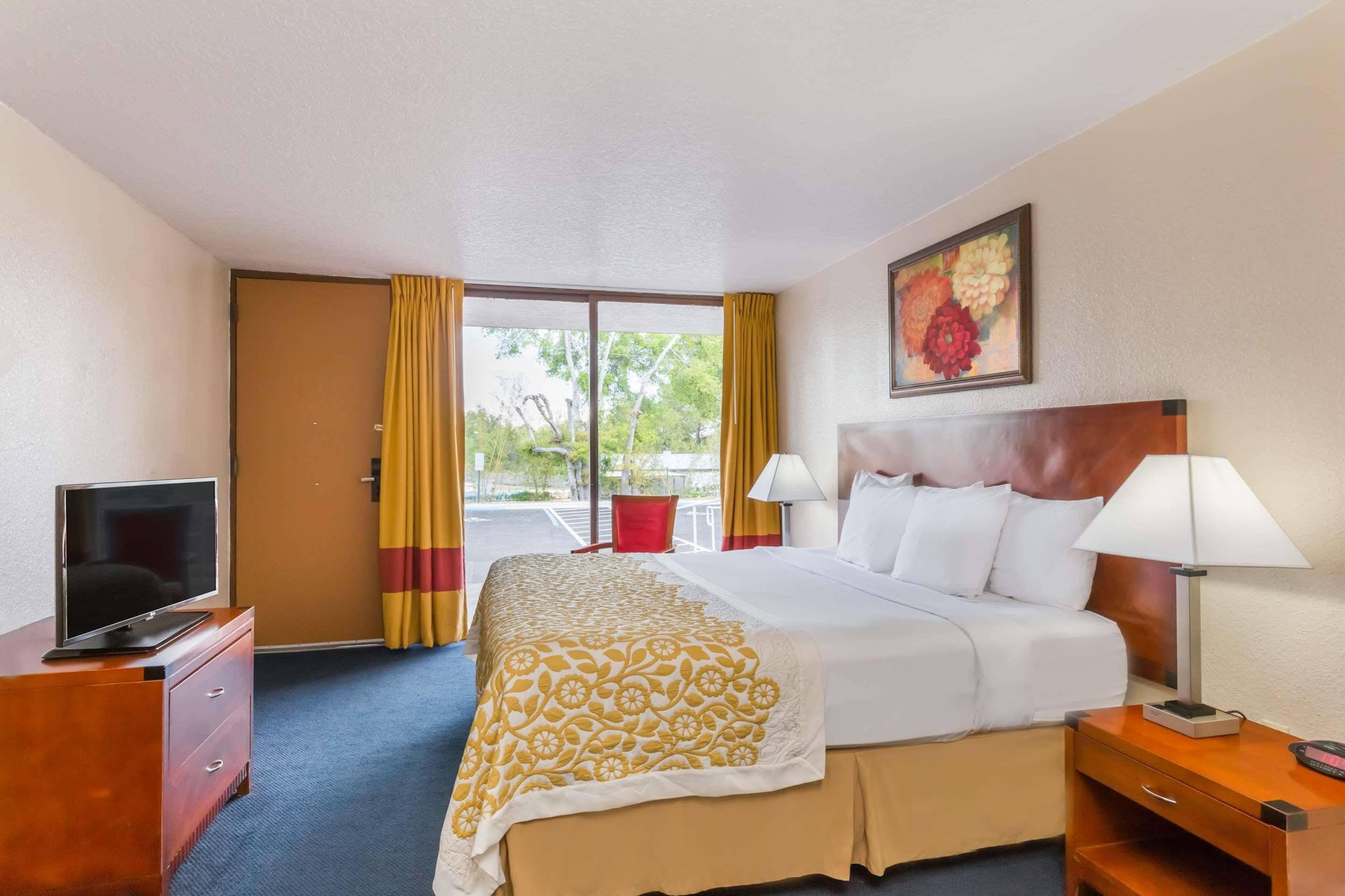 Days Inn & Suites By Wyndham Clermont Exteriér fotografie