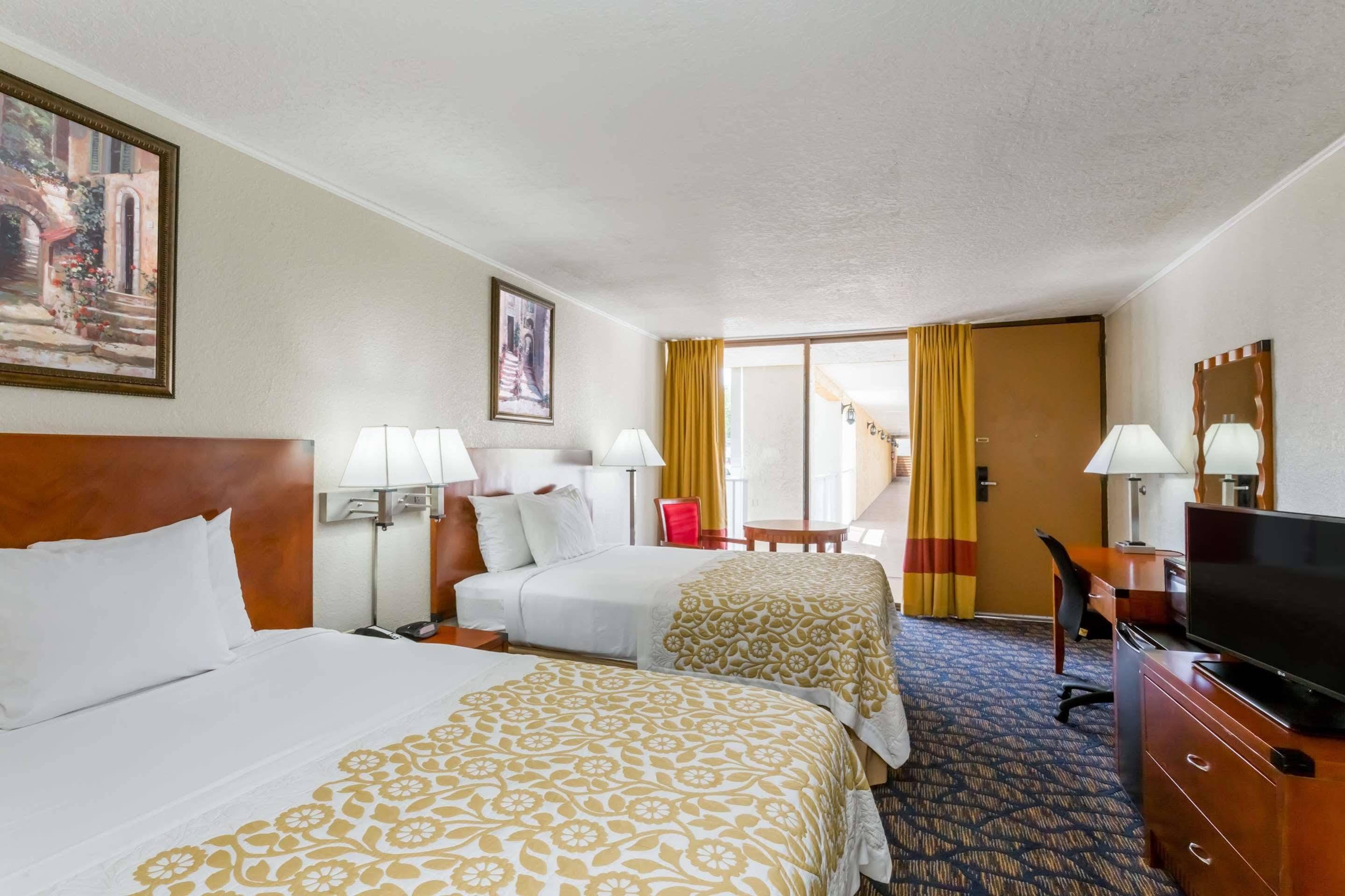 Days Inn & Suites By Wyndham Clermont Exteriér fotografie