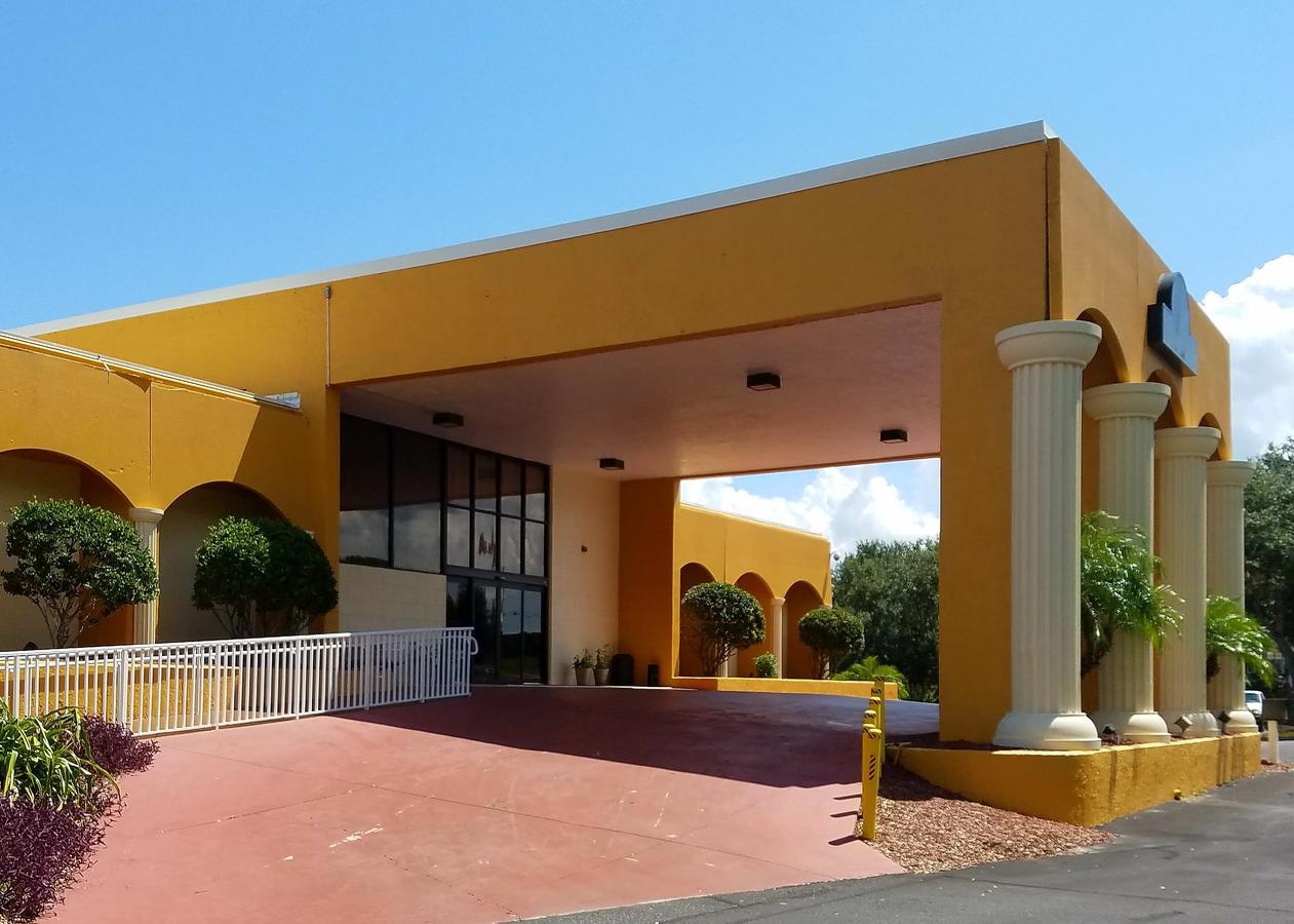 Days Inn & Suites By Wyndham Clermont Exteriér fotografie