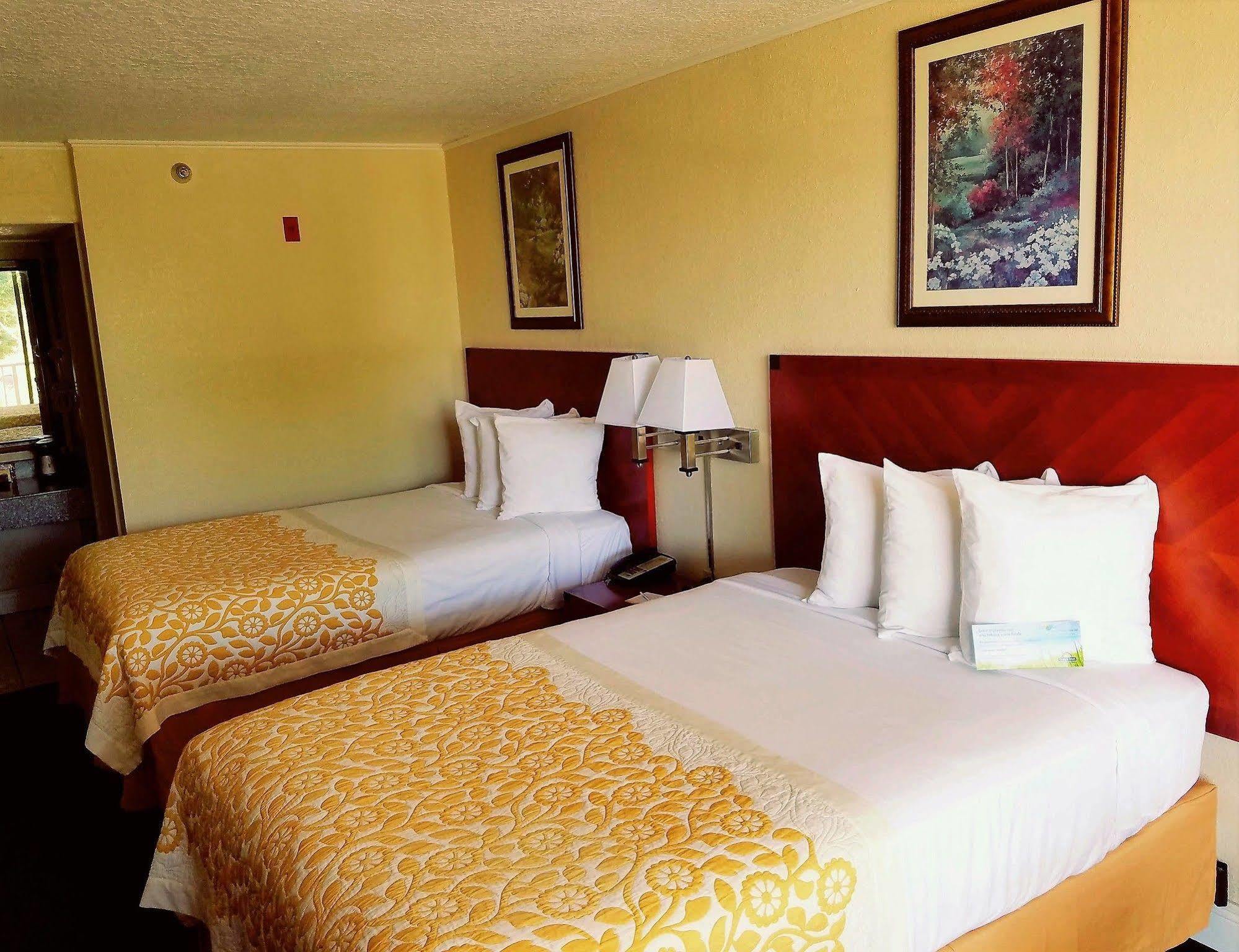 Days Inn & Suites By Wyndham Clermont Exteriér fotografie