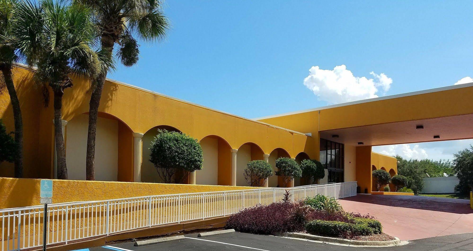Days Inn & Suites By Wyndham Clermont Exteriér fotografie
