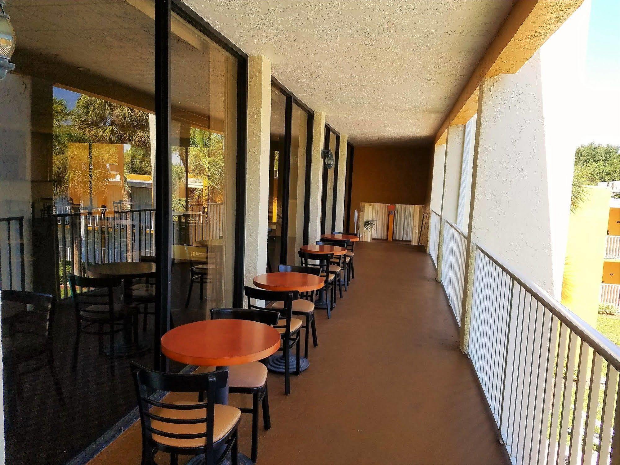 Days Inn & Suites By Wyndham Clermont Exteriér fotografie